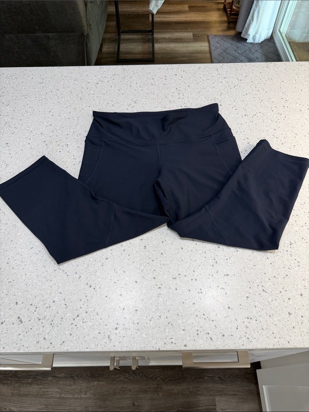 Old Navy Black High-Rise Active Leggings Capri